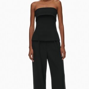 Aritzia - Babaton
Element Tube Top
